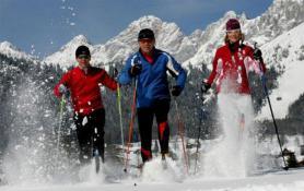 Ramsau am Dachstein s lyžaři